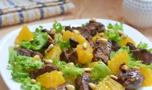 Фото блюда: Теплый салат с куриной печенью и апельсинами
