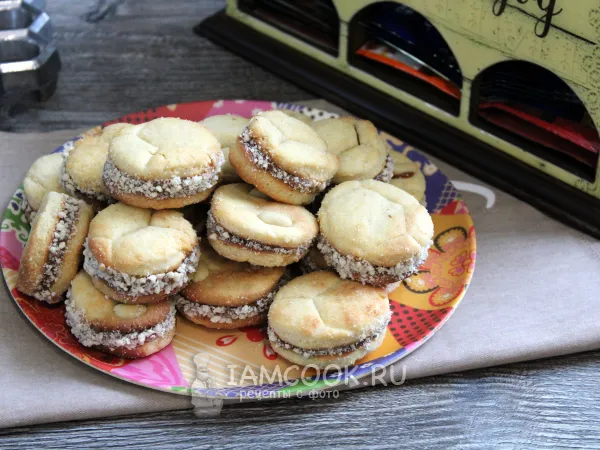 Фото готового блюда: Печенье «Пчелка» с вареной сгущенкой