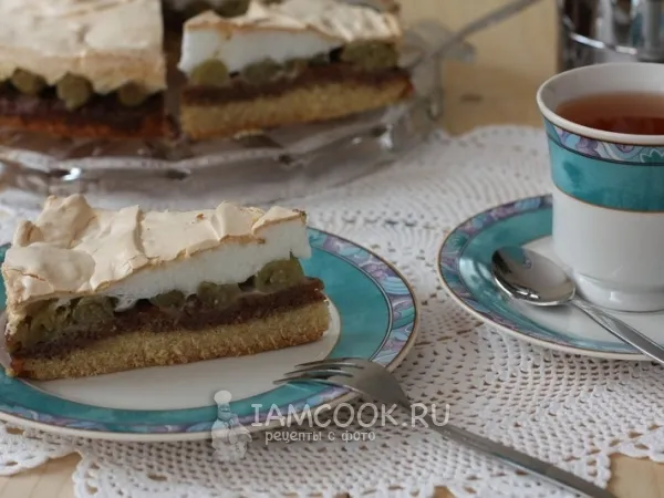 Фото блюда: Торт с крыжовником, орехами и безе