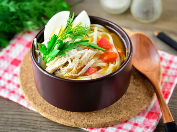 Фото готового блюда: Суп с лапшой удон и курицей