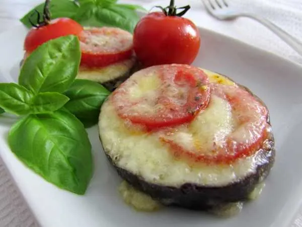 Фото блюда: Баклажаны, запеченные с моцареллой