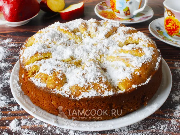 Фото готового блюда: Пирог на простокваше с яблоками