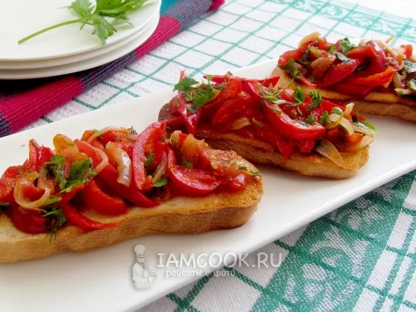 Фото готового блюда: Брускетта с помидорами и сладким перцем
