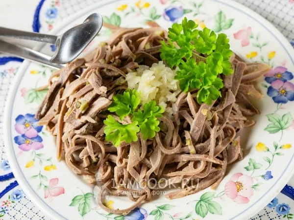 Фото готового блюда: Салат из свиного языка