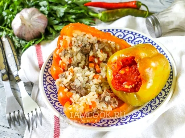 Фото блюда: Фаршированные перцы в томатном соусе