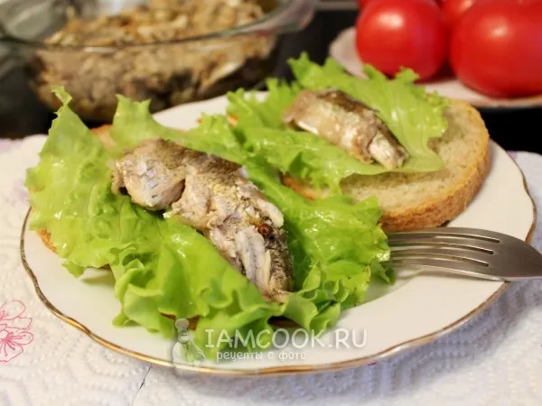 Фото блюда: Шпроты из речной рыбы в домашних условиях