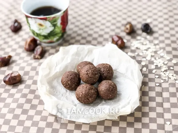 Фото блюда: Конфеты с финиками и овсяными хлопьями