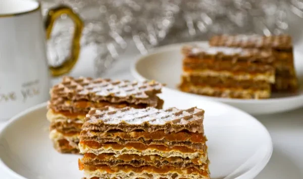 Фото блюда: Пирожное из вафельных коржей