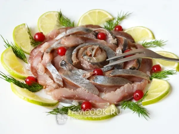 Фото готового блюда: Малосольная селедка для праздника