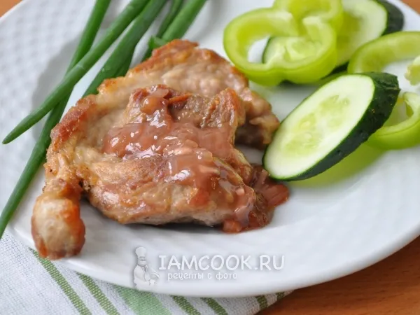 Фото готового блюда: Стейк с соусом из красного вина