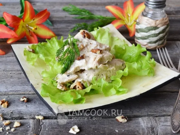 Фото готового блюда: Грудка куриная в сметане в мультиварке