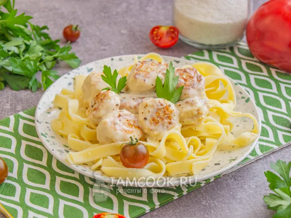 Фото блюда: Фрикадельки в сливочном соусе в сковороде