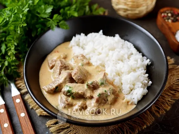 Фото готового блюда: Тушеная говядина на сковороде