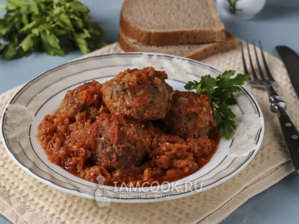 Фото готового блюда: Тефтели в овощной подливе