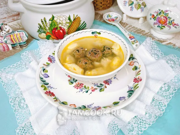 Фото готового блюда: Суп с фрикадельками и заварными клёцками