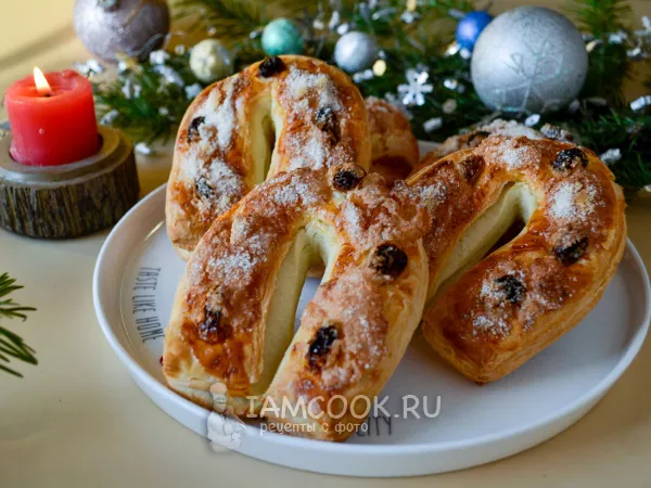Фото готового блюда: Подковы из слоеного теста