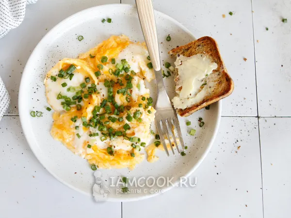 Фото блюда: Скрэмбл с луком