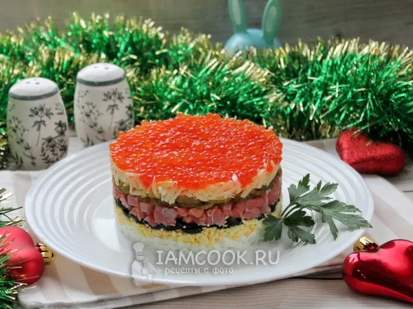 Фото блюда: Салат «Русалочка» с красной рыбой (форелью)