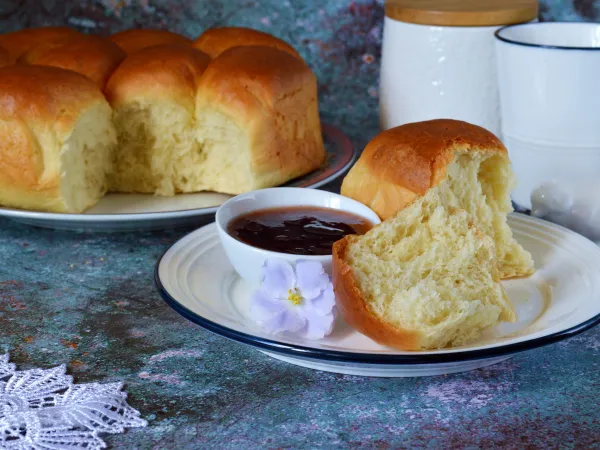 Фото блюда: Булочки на йогурте и молоке (с дрожжами)