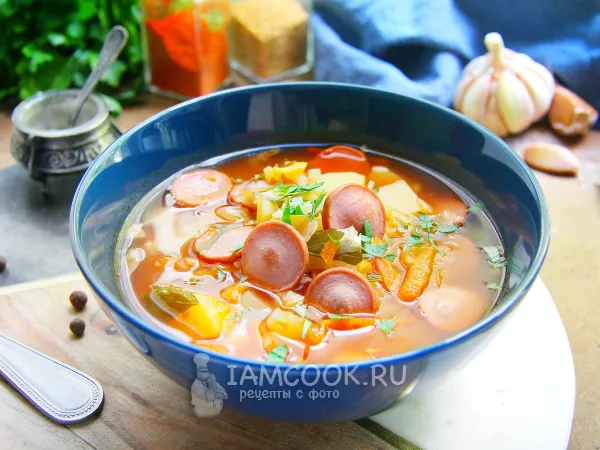 Фото блюда: Щи с сосисками и свежей капустой