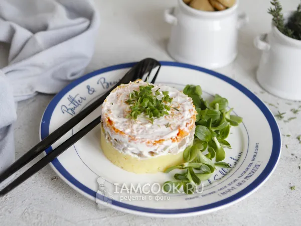 Фото блюда: Слоеный салат с маринованными грибами (постный)