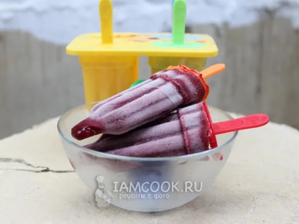 Фото готового блюда: Ягодный сорбет на палочке