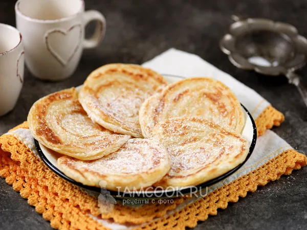 Фото блюда: Лепешки из слоеного теста на сковороде