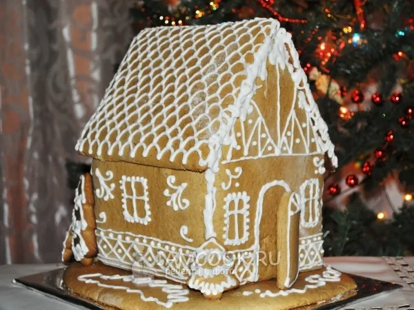 Фото готового блюда: Пряничный домик