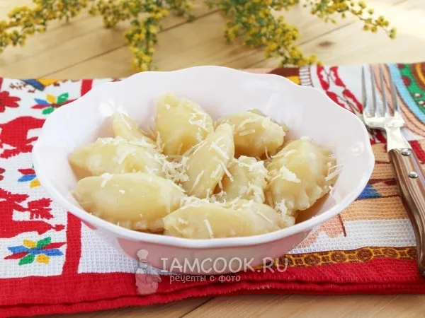 Фото блюда: Вареники с сырной начинкой