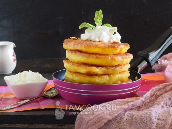 Фото готового блюда: Пышные оладьи с тыквой на кефире