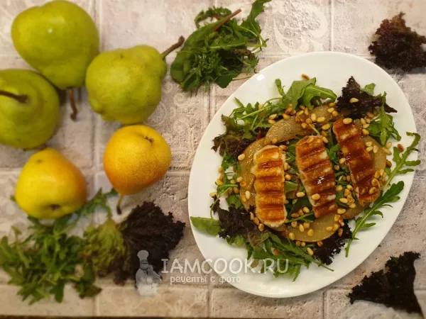 Фото готового блюда: Салат с сыром халуми и грушей