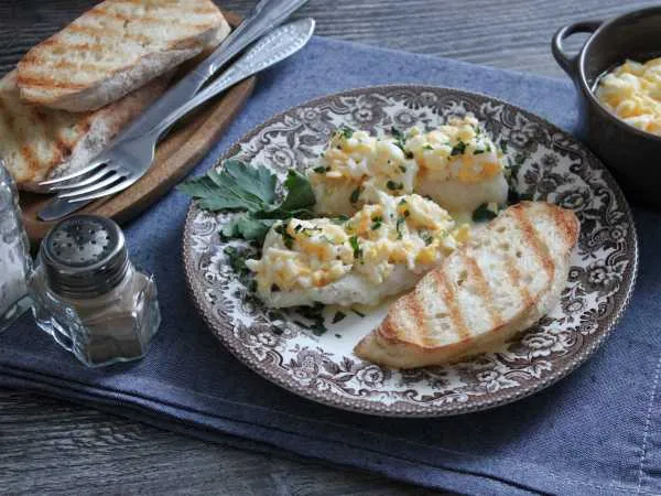 Фото блюда: Рыба по-польски с соусом из яйца