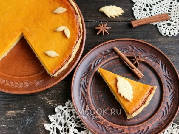 Фото готового блюда: Американский тыквенный пирог с корицей