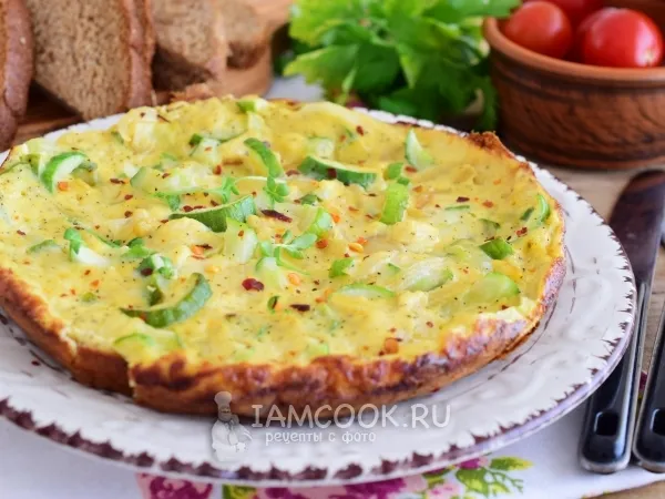 Фото готового блюда: Омлет с огурцами