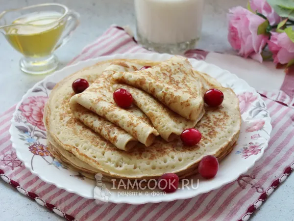 Фото готового блюда: Толстые блины на свежих (живых) дрожжах и молоке