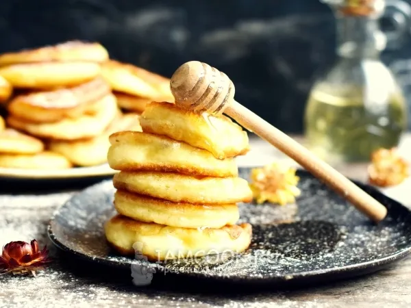 Фото готового блюда: Оладьи на теплой ряженке