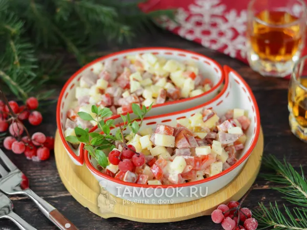 Фото блюда: Салат с болгарским перцем, колбасой и сыром