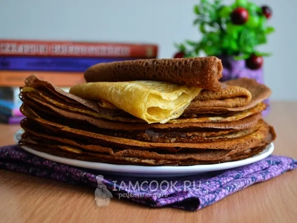 Фото готового блюда: Блины из кукурузной и пшеничной муки на молоке