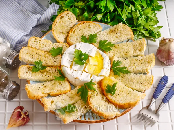 Фото блюда: Камамбер в микроволновке