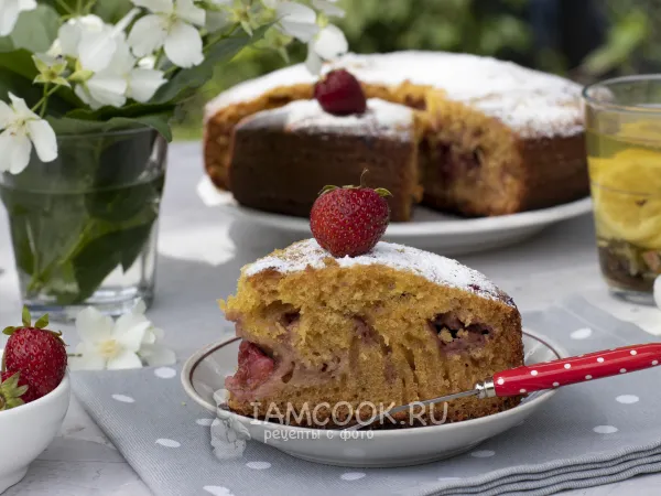 Фото блюда: Лимонный кекс с клубникой в мультиварке