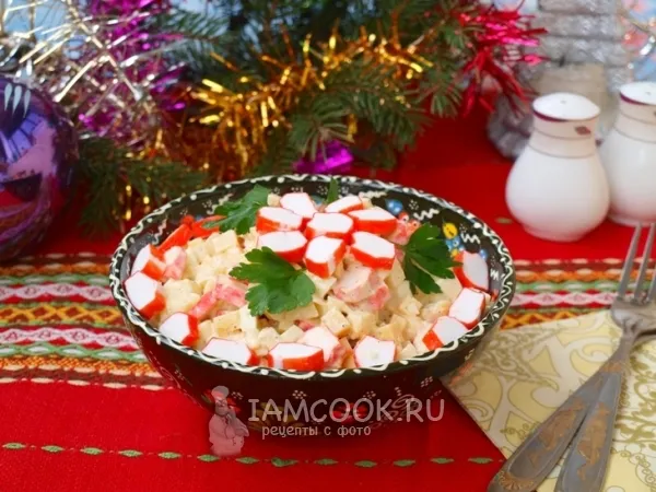 Фото готового блюда: Салат с крабовыми палочками и яблоком