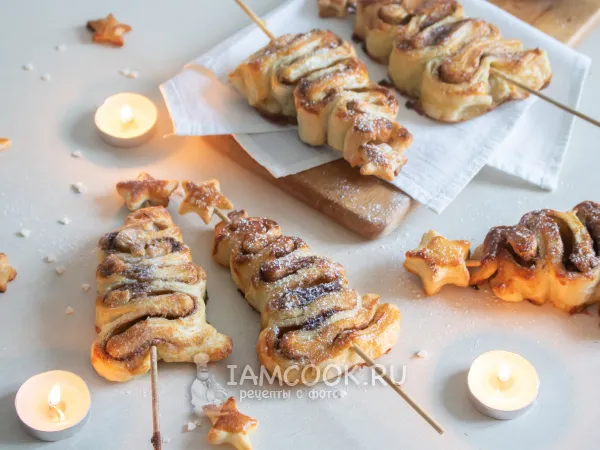 Фото готового блюда: Слоёные ёлочки с сахаром и корицей