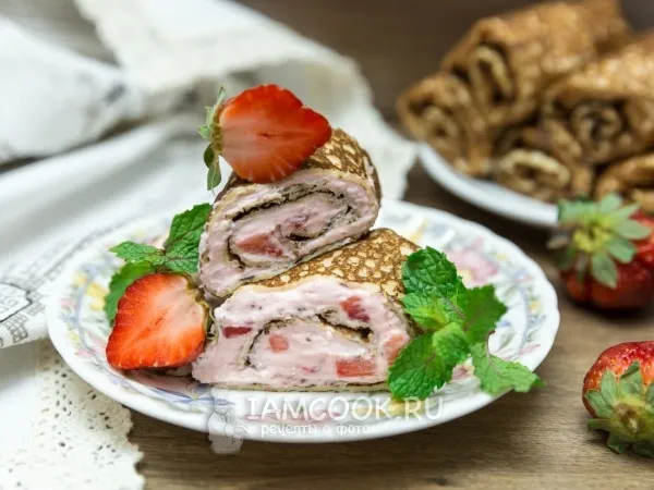 Фото блюда: Блинчики с творогом и клубникой