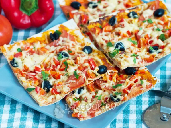 Фото готового блюда: Ленивая пицца из лаваша