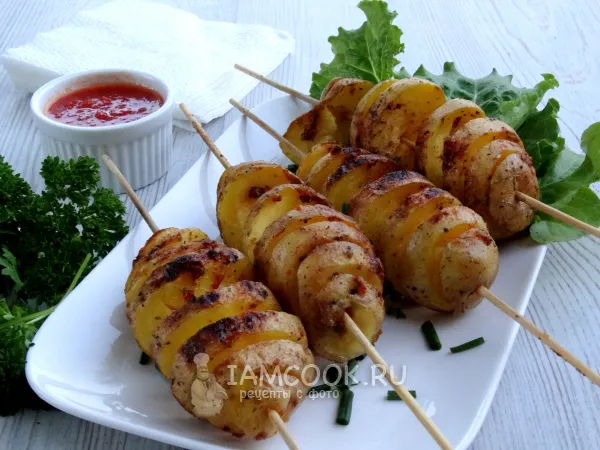 Фото готового блюда: Картошка спиралью на мангале