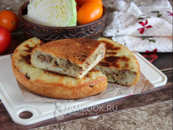 Фото блюда: Пирог с капустой и фаршем в мультиварке