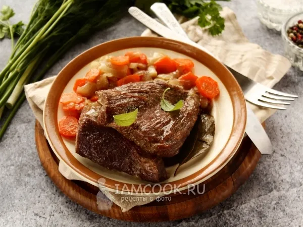 Фото готового блюда: Тушеные отбивные из говядины