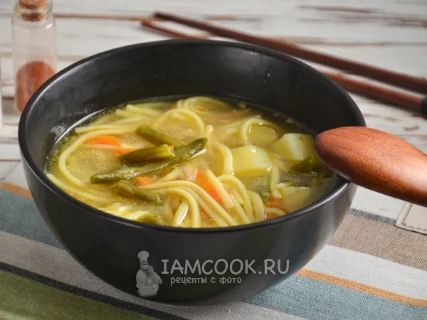 Фото готового блюда: Суп со стручковой фасолью и японской лапшой