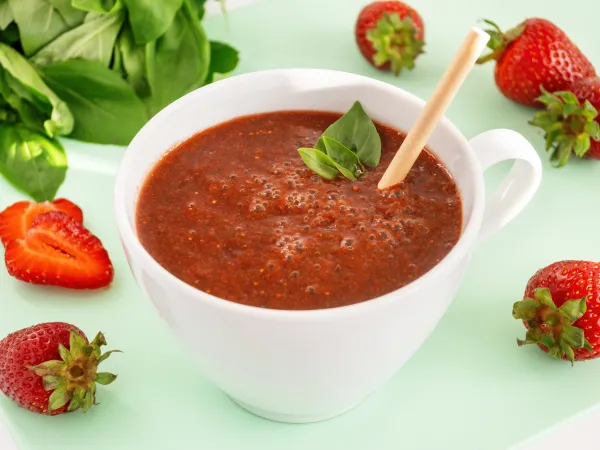 Фото блюда: Смузи с клубникой и базиликом