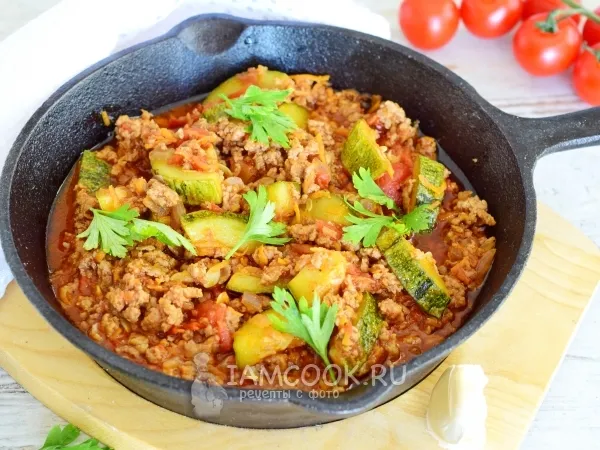 Фото блюда: Тушёные кабачки с фаршем